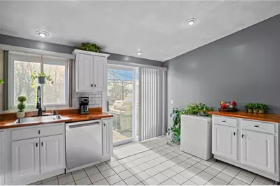 39 Gateway Court, Warwick, RI 02889 - Photo 11