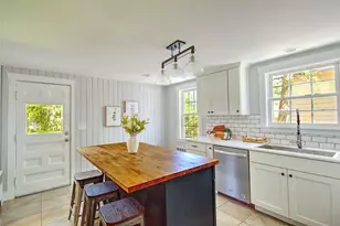 19 Berwick Pl, East Providence, RI 02916 - Photo 11
