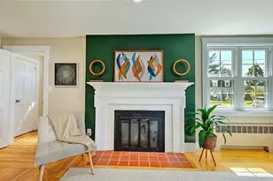 19 Berwick Pl, East Providence, RI 02916 - Photo 7