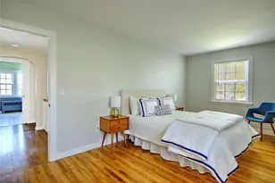 19 Berwick Pl, East Providence, RI 02916 - Photo 25