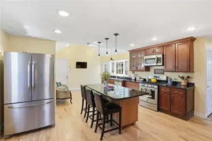 2 Duncan Rd, East Providence, RI 02916 - Photo 11