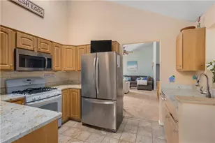 39 Almy Knoll Terrace, Portsmouth, RI 02871 - Photo 11