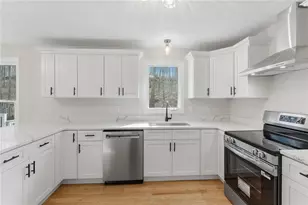 65 Village Hill Ln, North Kingstown, RI 02852 - Photo 15