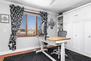 10 Pier Market Pl, Narragansett, RI 02882 - Photo 21