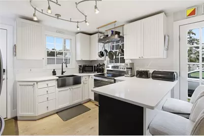 72 Seascape Avenue, Middletown, RI 02842 - Photo 3