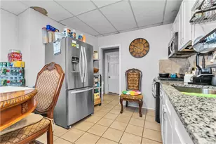 64 Pleasant St, Providence, RI 02906 - Photo 7