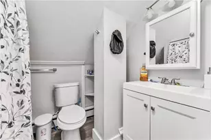 64 Pleasant St, Providence, RI 02906 - Photo 29