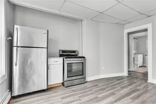 64 Pleasant St, Providence, RI 02906 - Photo 15