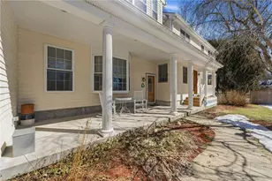 11 Fox Ct, South Kingstown, RI 02879 - Photo 3