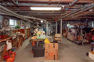 18 Ledyard St, Newport, RI 02840 - Photo 33