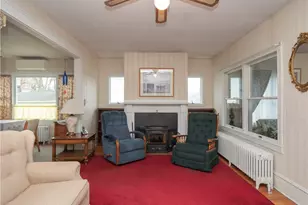 18 Ledyard St, Newport, RI 02840 - Photo 11