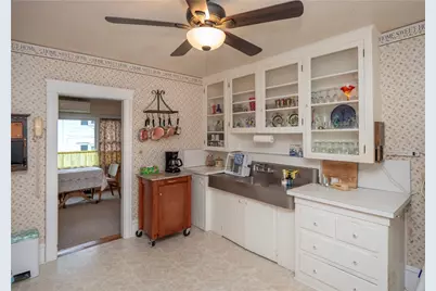 18 Ledyard Street, Newport, RI 02840 - Photo 21