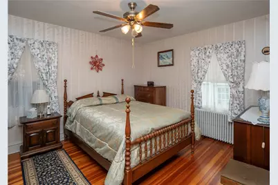 18 Ledyard Street, Newport, RI 02840 - Photo 25