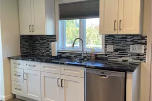 2 Bristol Rd, Narragansett, RI 02882 - Photo 15