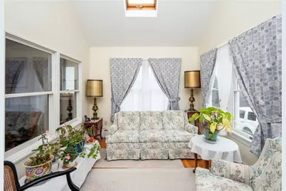 18 Ledyard Street, Newport, RI 02840 - Photo 9