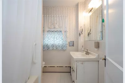 18 Ledyard Street, Newport, RI 02840 - Photo 31