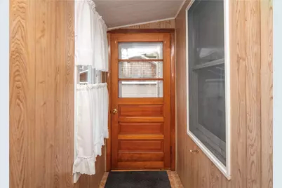 18 Ledyard Street, Newport, RI 02840 - Photo 33