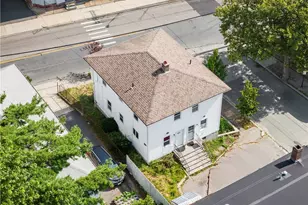 466 Admiral St, Providence, RI 02908 - Photo 1