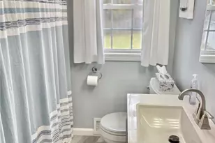 33 Rose Hill Dr, Cranston, RI 02920 - Photo 15