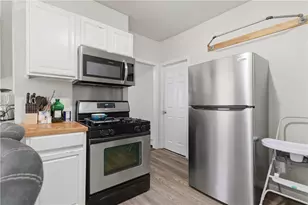 35 Gifford St, Providence, RI 02909 - Photo 5