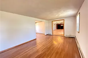22 Chicory Ln, Cranston, RI 02920 - Photo 11