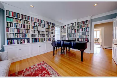 37 Barnes Street, Providence, RI 02906 - Photo 11