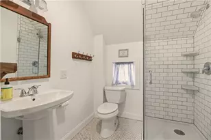 8 Carey St, Newport, RI 02840 - Photo 19