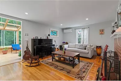 27 Doro Place, East Providence, RI 02916 - Photo 5