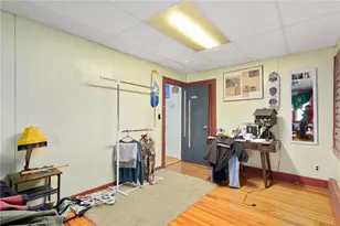 25 Kenyon St, Providence, RI 02903 - Photo 27