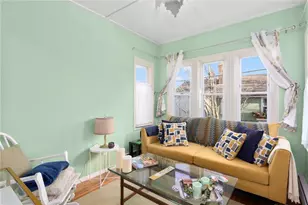25 Kenyon St, Providence, RI 02903 - Photo 11