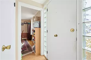 37 Knowles Dr, Warwick, RI 02888 - Photo 9