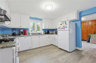 37 Knowles Dr, Warwick, RI 02888 - Photo 17