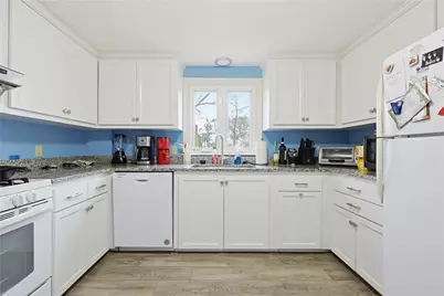 37 Knowles Drive, Warwick, RI 02888 - Photo 13