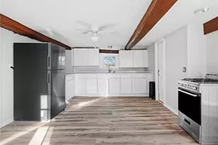 1382 Hope St, Bristol, RI 02809 - Photo 23