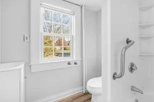 1382 Hope St, Bristol, RI 02809 - Photo 21