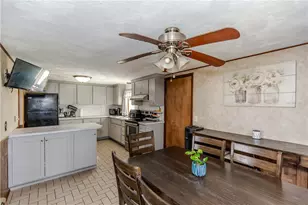 60 Ruskin Ave, Woonsocket, RI 02895 - Photo 7