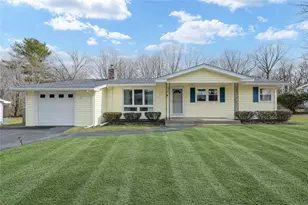 40 Forestdale Dr, Cumberland, RI 02864 - Photo 1