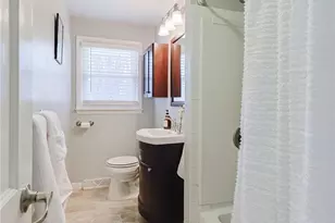 40 Forestdale Dr, Cumberland, RI 02864 - Photo 33