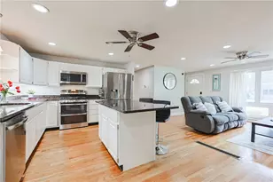 40 Forestdale Dr, Cumberland, RI 02864 - Photo 7