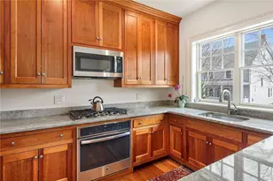 29 Prairie Ave, Newport, RI 02840 - Photo 19