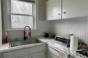 29 Prospect St, Bristol, RI 02809 - Photo 7