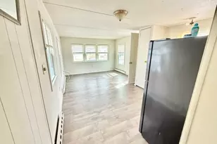 738 Forest Ave Mobile Home Park, Middletown, RI 02842 - Photo 3