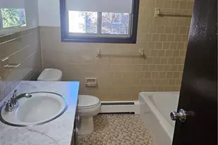 20 W Warwick Ave, West Warwick, RI 02893 - Photo 7