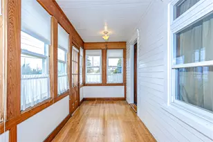 546 Jepson Ln, Middletown, RI 02842 - Photo 9