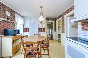 546 Jepson Ln, Middletown, RI 02842 - Photo 11