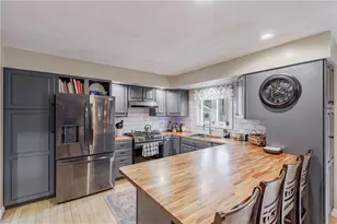 34 Sunset Dr, Richmond, RI 02892 - Photo 3