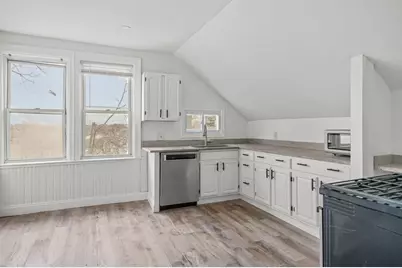 123 Radcliffe Avenue #3rd floor, Providence, RI 02908 - Photo 3