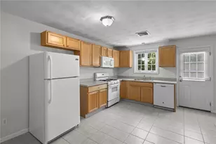 148 Samuel Ave, Pawtucket, RI 02860 - Photo 7