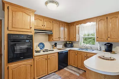 81 Orchard Drive, Cumberland, RI 02864 - Photo 5