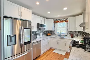 95 Dixon St, Providence, RI 02907 - Photo 3
